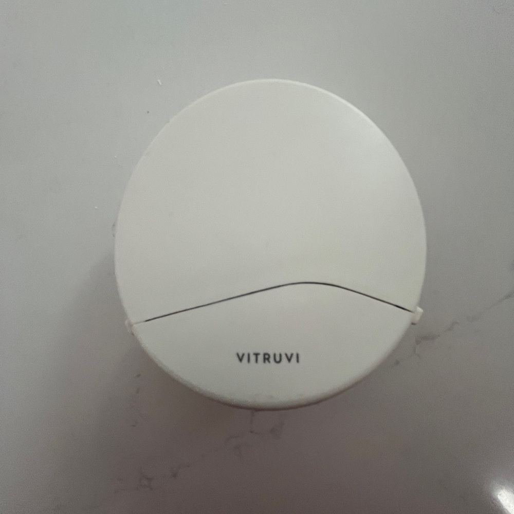Vitruvi: Push plug in diffuser from Jilly Box.
